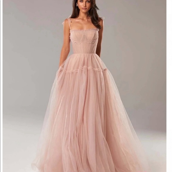 Blush pink full length tulle gown, size XS! - Picture 2 of 5